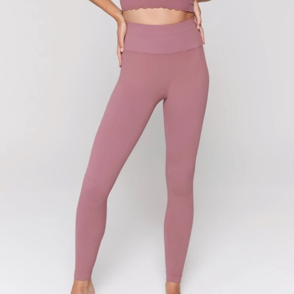 Spiritual Gangster Ribbed Leggings